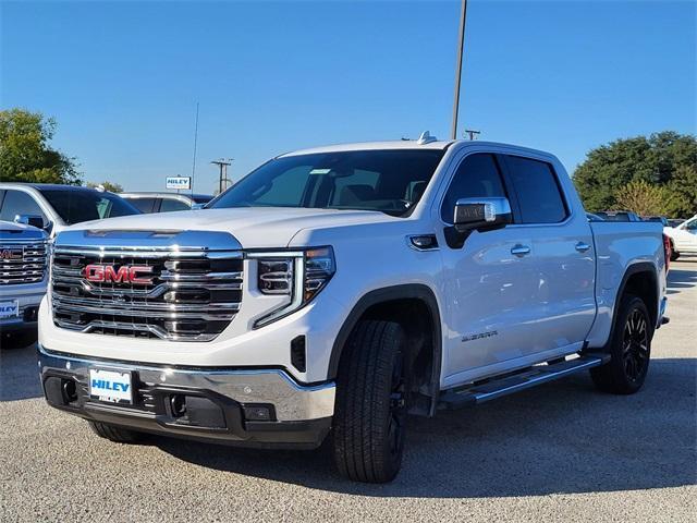 new 2025 GMC Sierra 1500 car, priced at $56,215