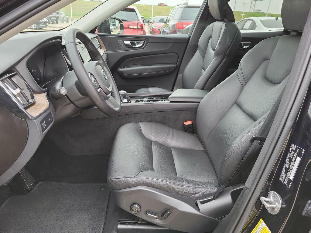 used 2022 Volvo XC60 car, priced at $20,000