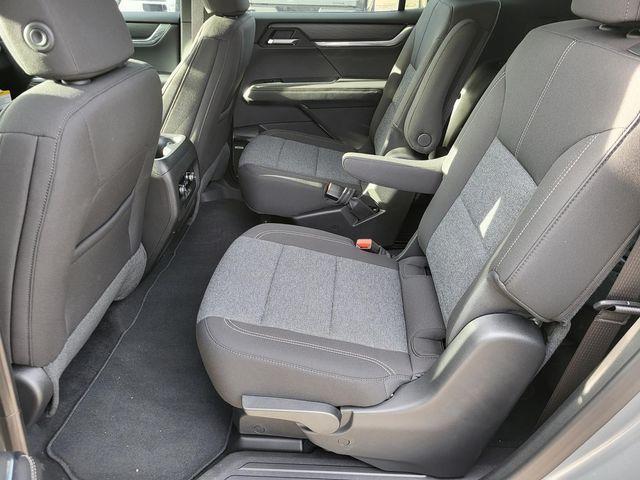 new 2025 GMC Acadia car, priced at $45,685