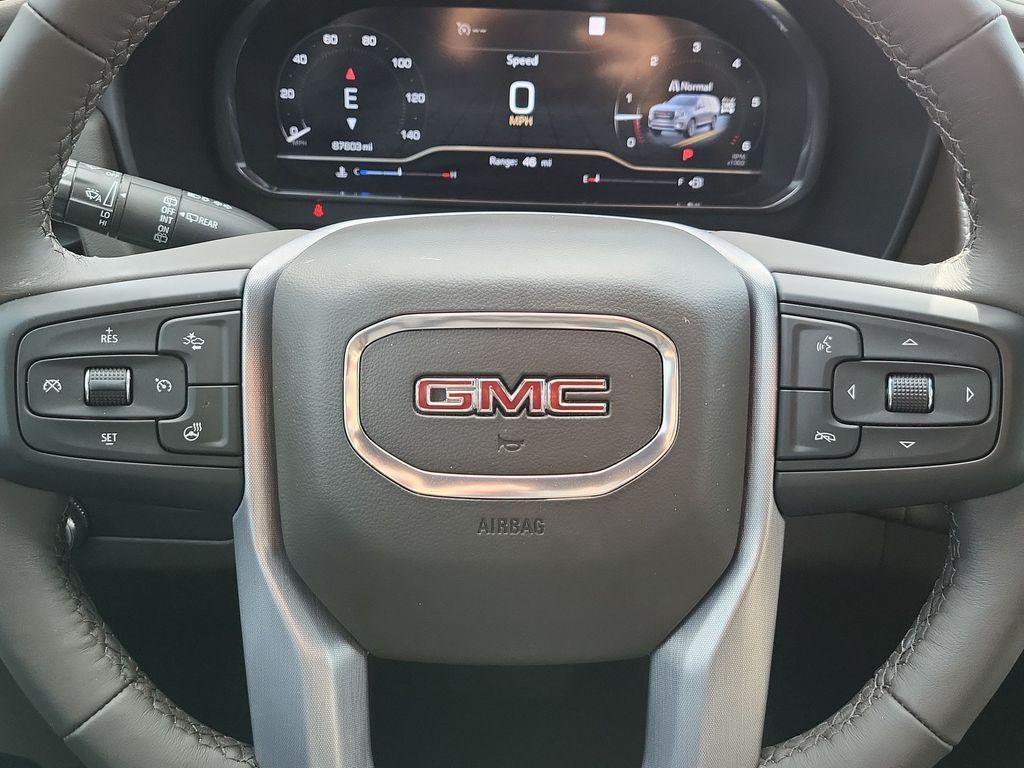 used 2022 GMC Yukon car, priced at $43,488