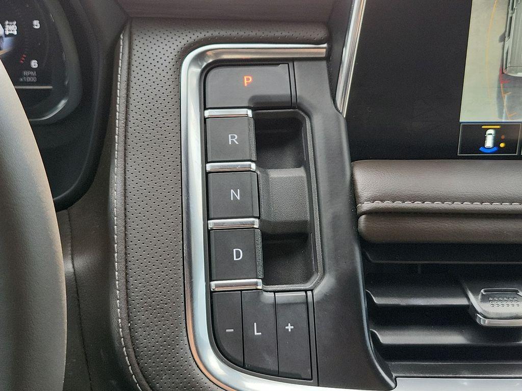 used 2022 GMC Yukon car, priced at $43,488