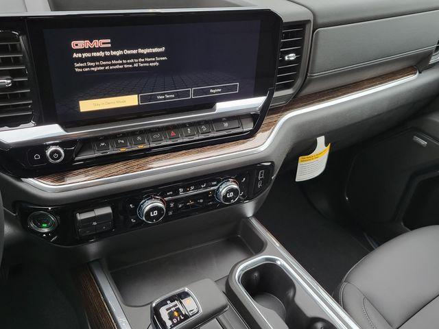 new 2025 GMC Sierra 1500 car, priced at $52,180