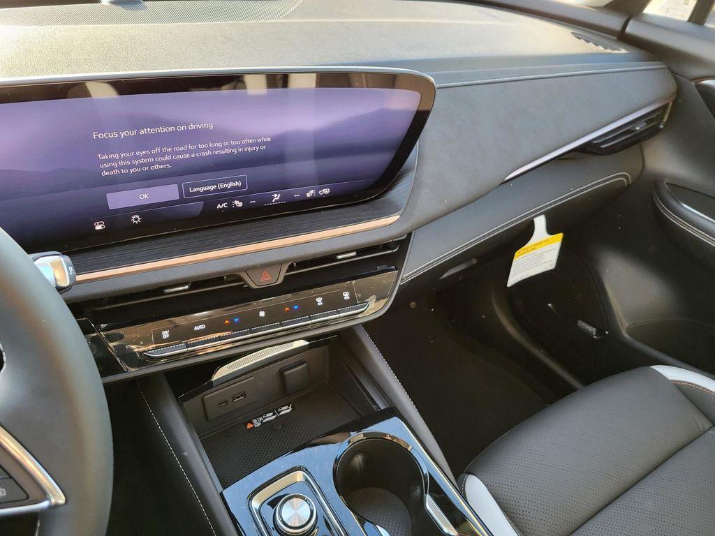 new 2025 Buick Envision car, priced at $34,990