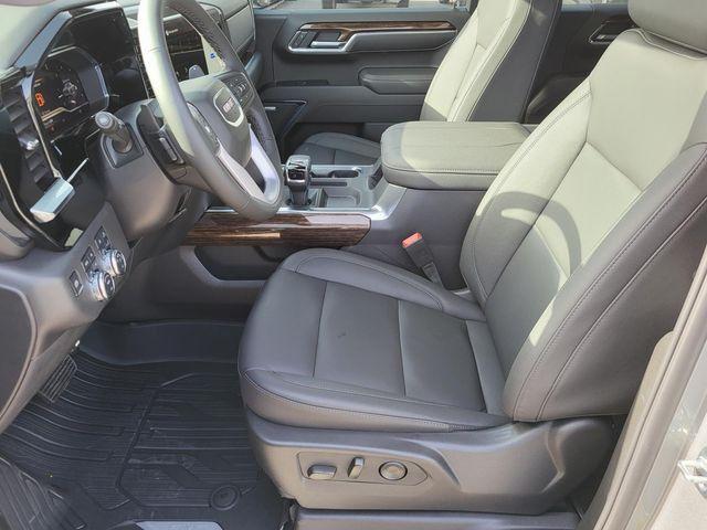 new 2025 GMC Sierra 1500 car, priced at $51,675