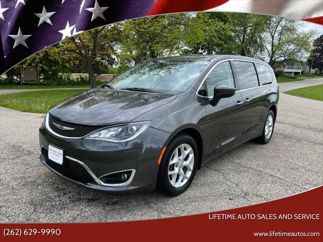 used 2017 Chrysler Pacifica car, priced at $14,995