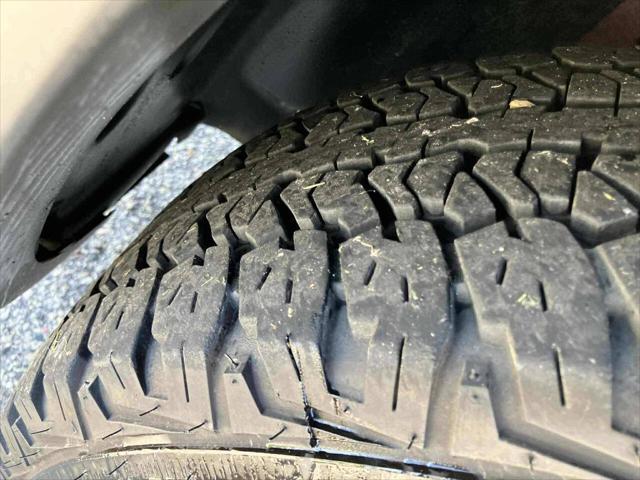 used 2019 Jeep Cherokee car, priced at $13,995