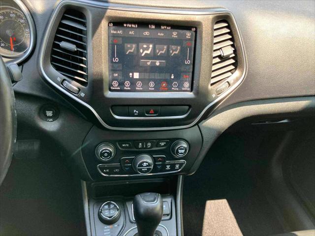 used 2019 Jeep Cherokee car, priced at $13,995