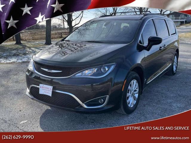 used 2017 Chrysler Pacifica car, priced at $11,995