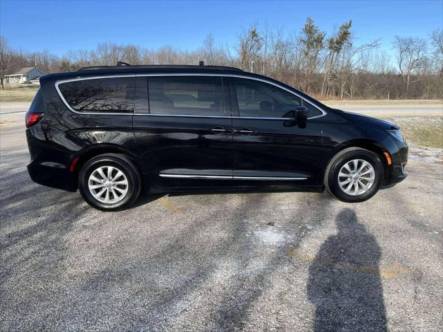 used 2017 Chrysler Pacifica car, priced at $11,995