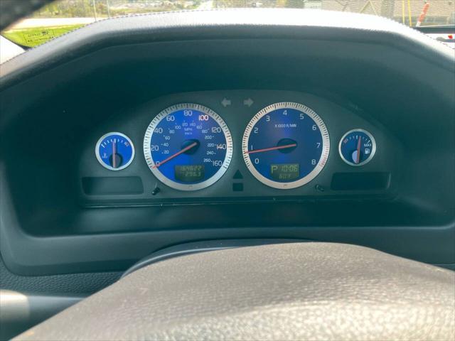 used 2007 Volvo V70 car, priced at $9,995
