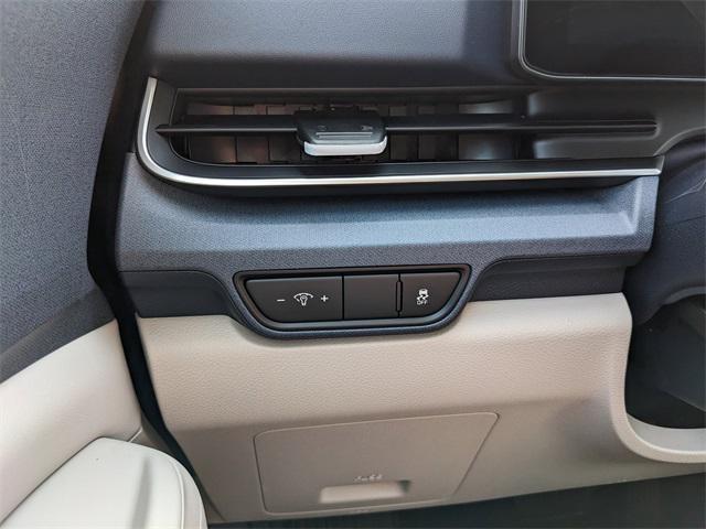new 2025 Kia Carnival car, priced at $42,495