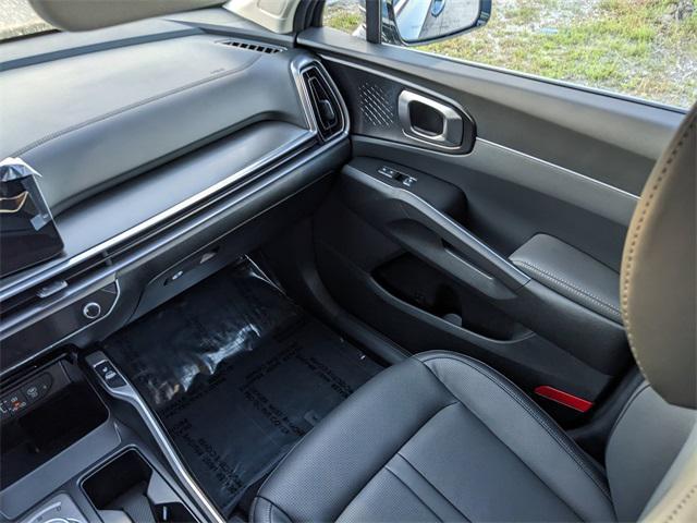 new 2025 Kia Sorento Hybrid car, priced at $37,432