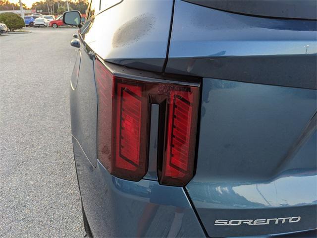 new 2025 Kia Sorento Hybrid car, priced at $37,432
