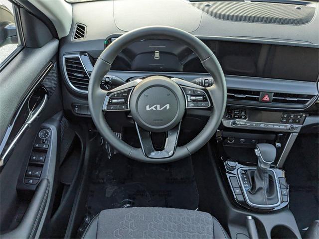 new 2025 Kia Seltos car, priced at $24,287