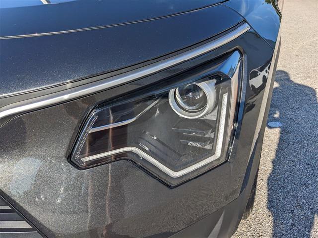 new 2025 Kia Niro car, priced at $28,031