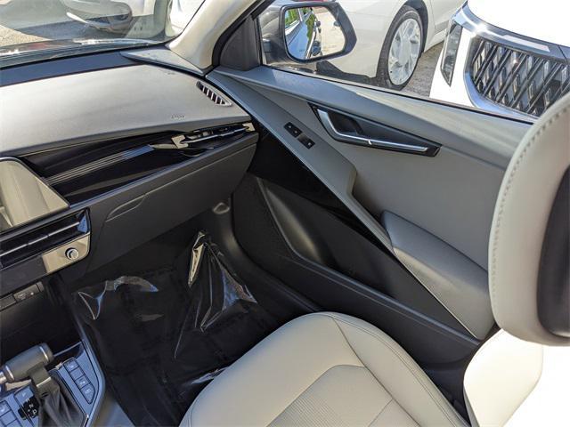 new 2025 Kia Niro car, priced at $28,031