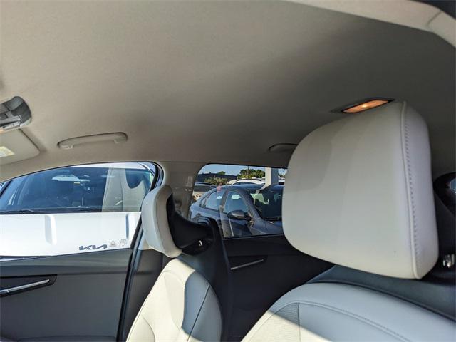 new 2025 Kia Niro car, priced at $28,031