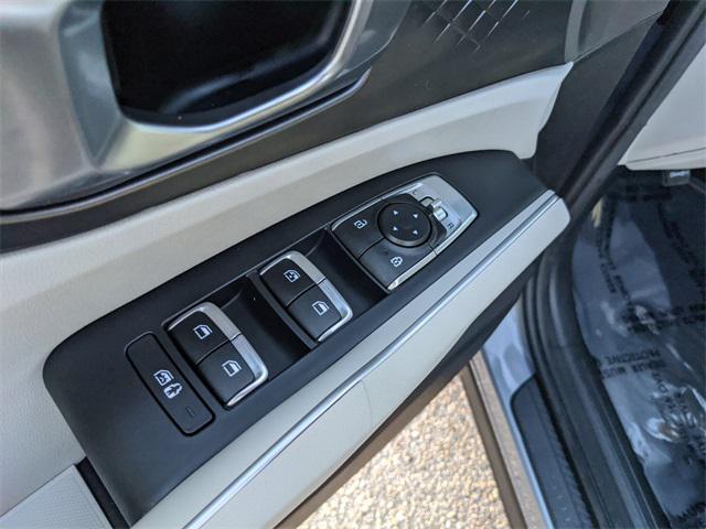 used 2022 Kia Sorento car, priced at $25,995