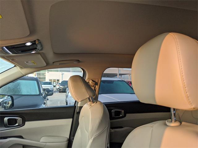 used 2022 Kia Sorento car, priced at $25,995