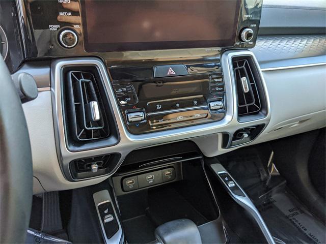 used 2022 Kia Sorento car, priced at $25,995