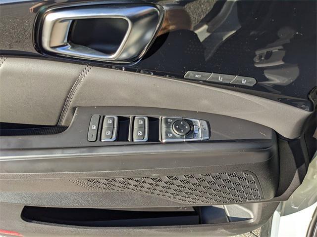 new 2026 Kia Carnival Hybrid car, priced at $52,634