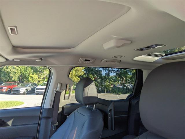 new 2026 Kia Carnival Hybrid car, priced at $52,634