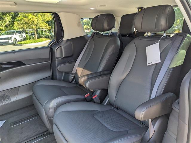 new 2026 Kia Carnival Hybrid car, priced at $52,634