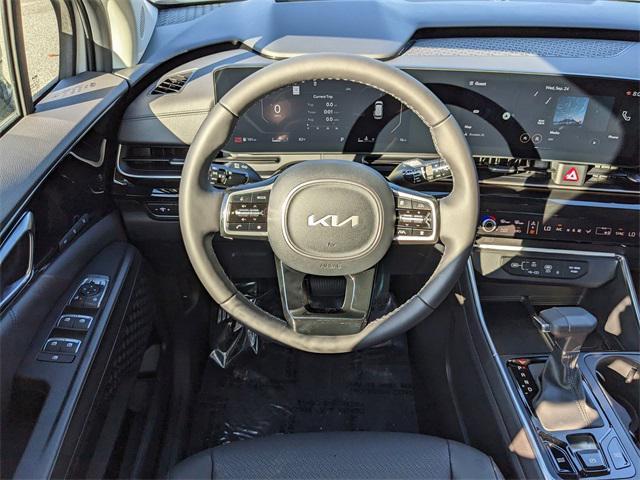 new 2026 Kia Carnival Hybrid car, priced at $52,634