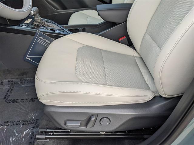 new 2025 Kia Niro car, priced at $31,290