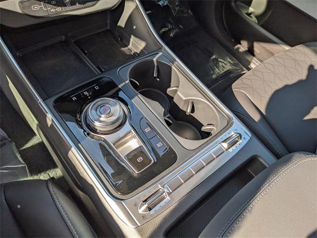 new 2025 Kia Carnival Hybrid car, priced at $52,600
