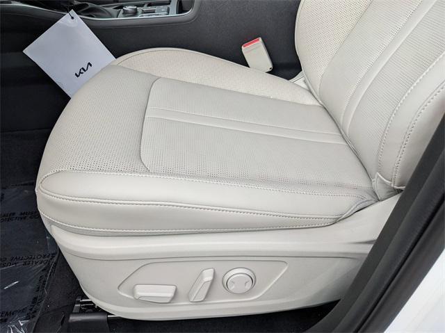 new 2025 Kia Sorento car, priced at $34,301
