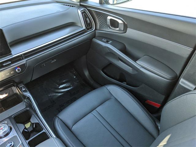 new 2025 Kia Sorento Hybrid car, priced at $37,218