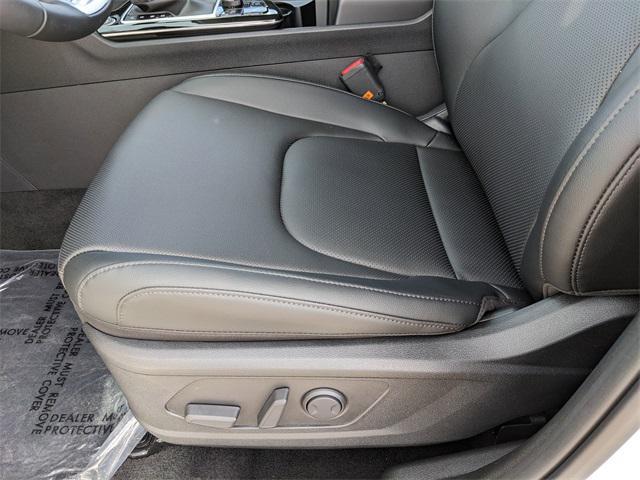 new 2025 Kia Sportage car, priced at $30,439