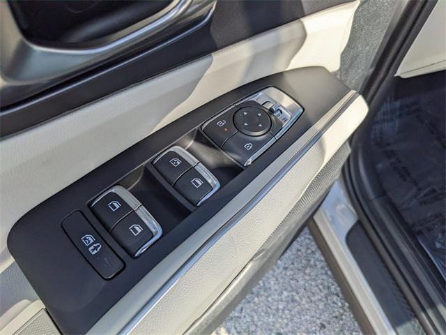 new 2025 Kia Sorento car, priced at $37,127