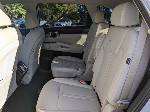 new 2025 Kia Sorento Hybrid car, priced at $36,428
