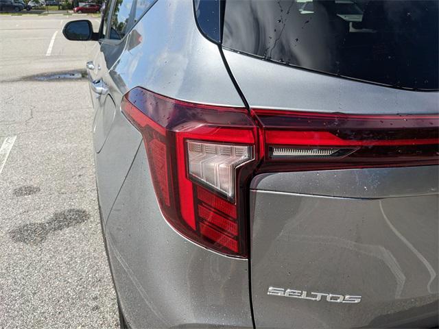 new 2025 Kia Seltos car, priced at $25,704