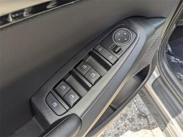 new 2025 Kia Seltos car, priced at $25,704