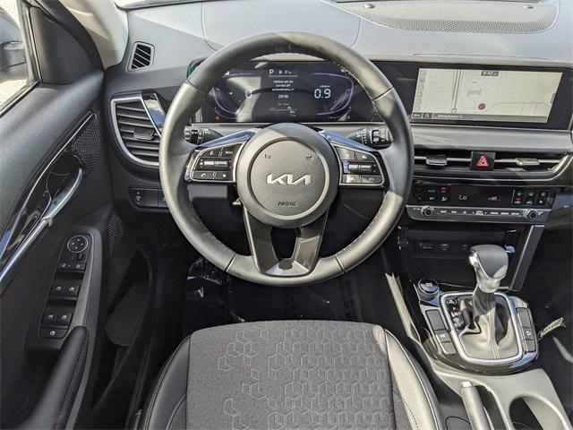 new 2025 Kia Seltos car, priced at $25,704