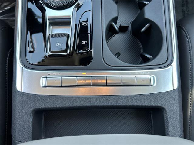 new 2025 Kia Carnival Hybrid car, priced at $43,700