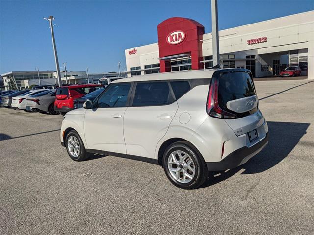 used 2023 Kia Soul car, priced at $17,998