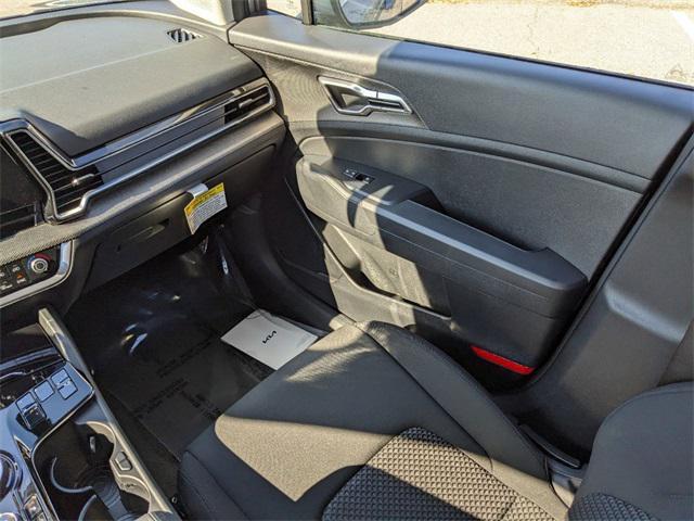 new 2025 Kia Sportage Hybrid car, priced at $30,015