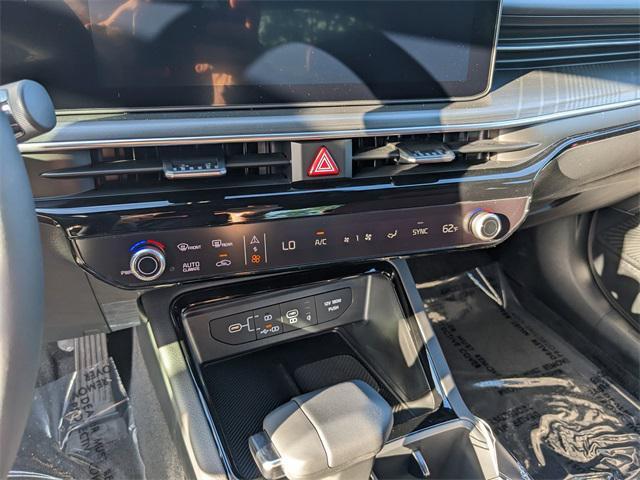 new 2025 Kia K5 car, priced at $29,357