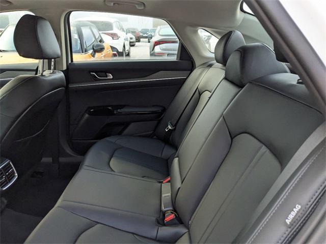 new 2025 Kia K5 car, priced at $35,075