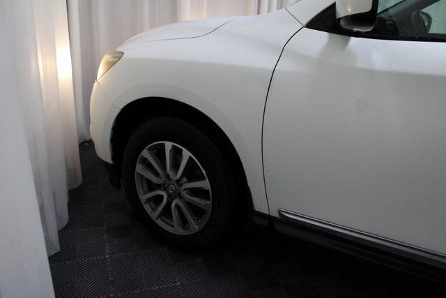 used 2014 Nissan Pathfinder car, priced at $6,000