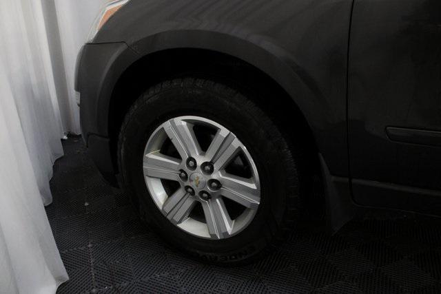 used 2014 Chevrolet Traverse car, priced at $7,000