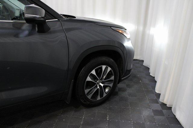 used 2020 Toyota Highlander car, priced at $24,000