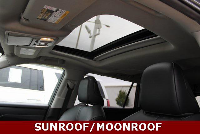 used 2020 Toyota Highlander car, priced at $24,000