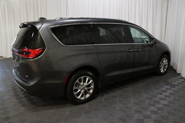 used 2021 Chrysler Pacifica car, priced at $23,000