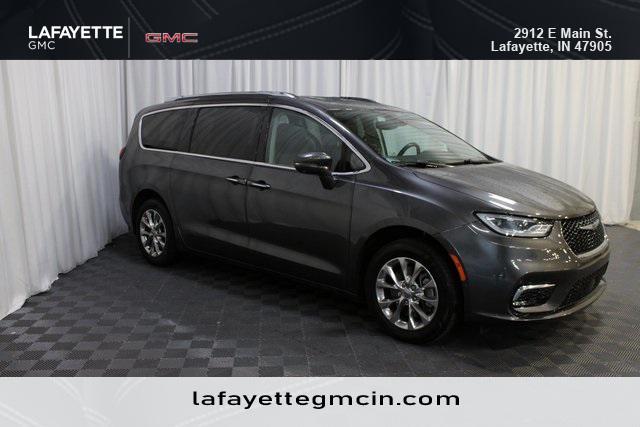 used 2021 Chrysler Pacifica car, priced at $23,000