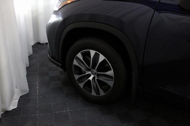 used 2023 Toyota Highlander car, priced at $42,500